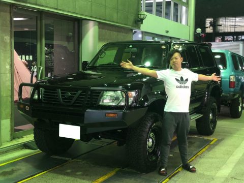 ワイルドなブラックコンプリート車！　日産サファリをご納車しました～🚙💨